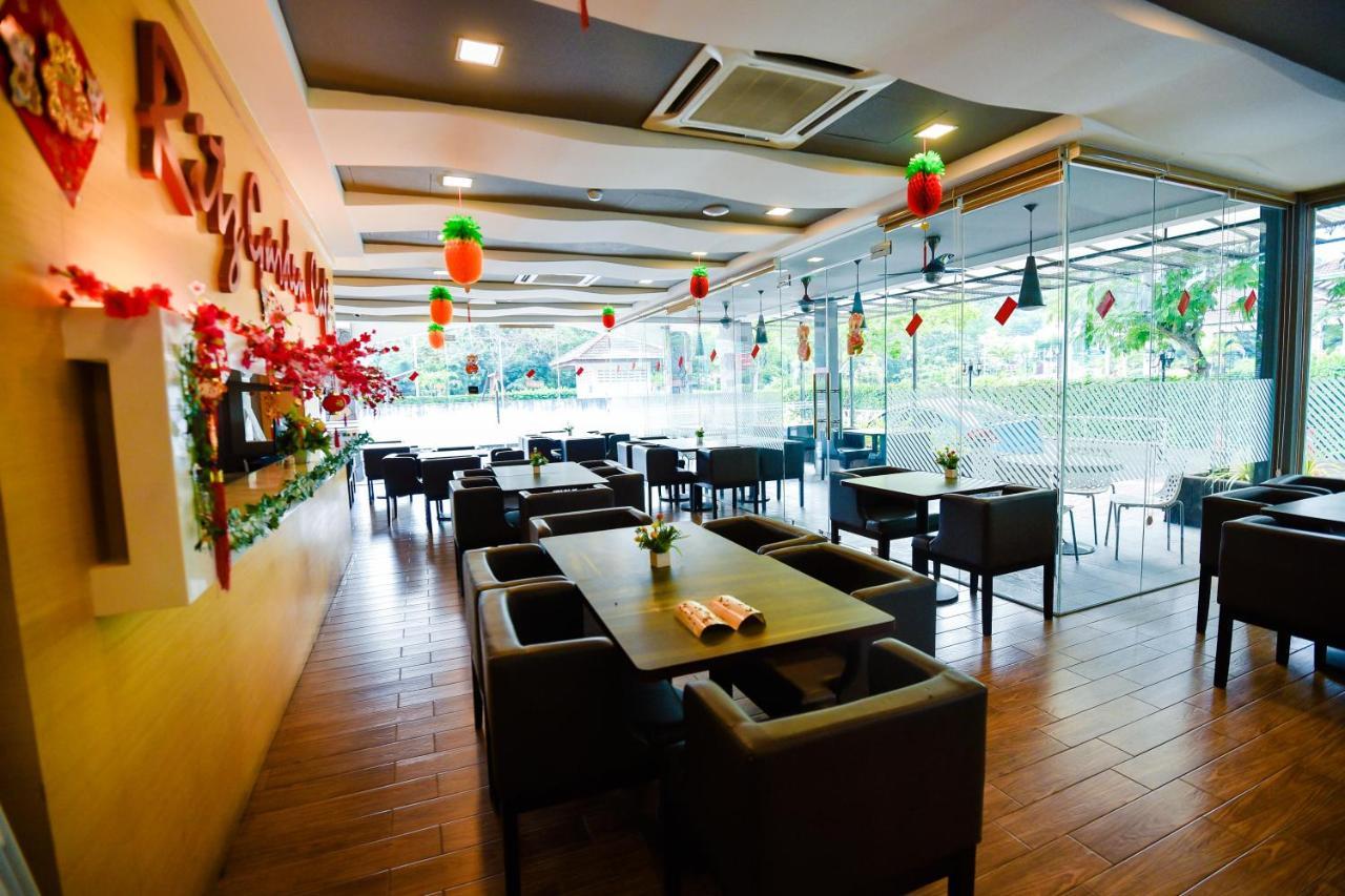 Lumut Suites Экстерьер фото